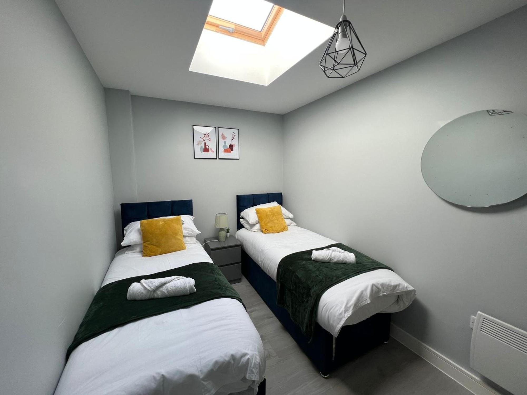 New Modern Flat! Monthly Discount! Near Centre Apartment Cardiff