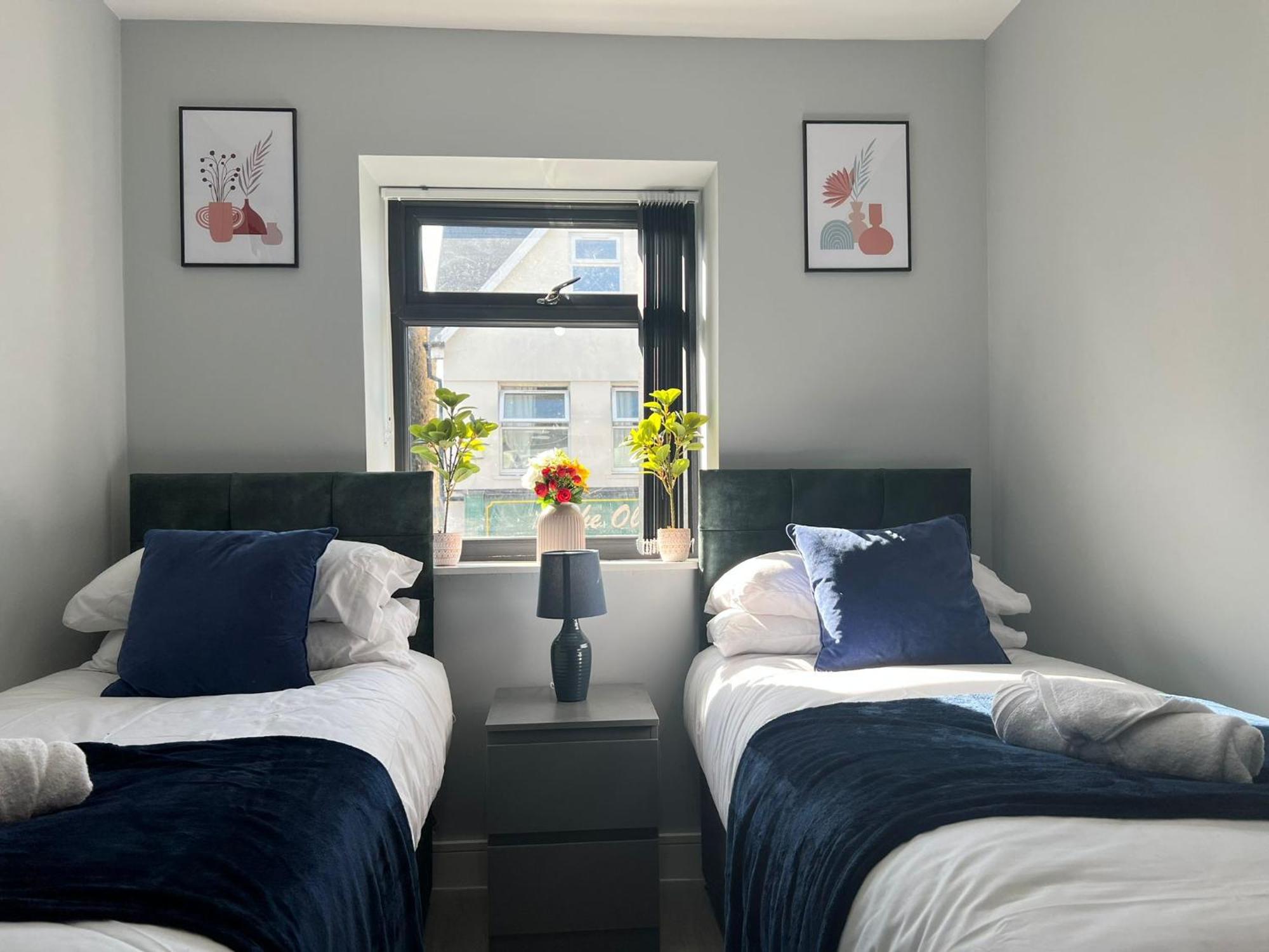 New Modern Flat! Monthly Discount! Near Centre